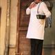 Roman Stabrnak pri zpevu